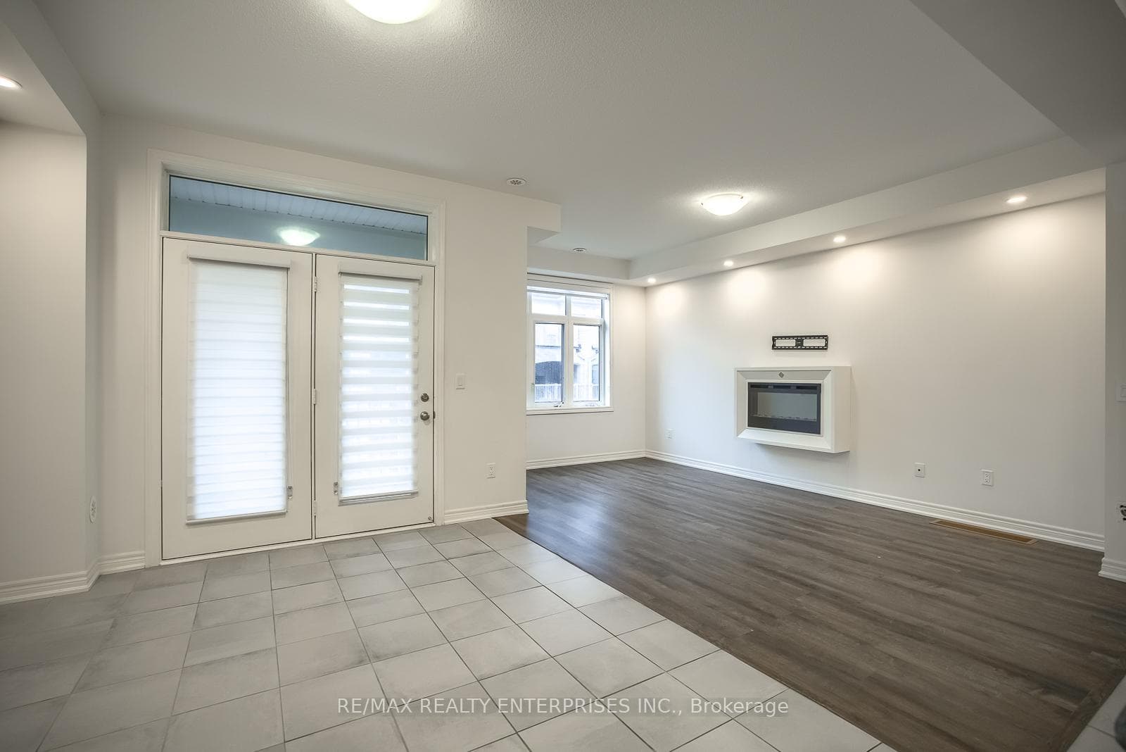 469 Manhattan Commons N/A photo 15