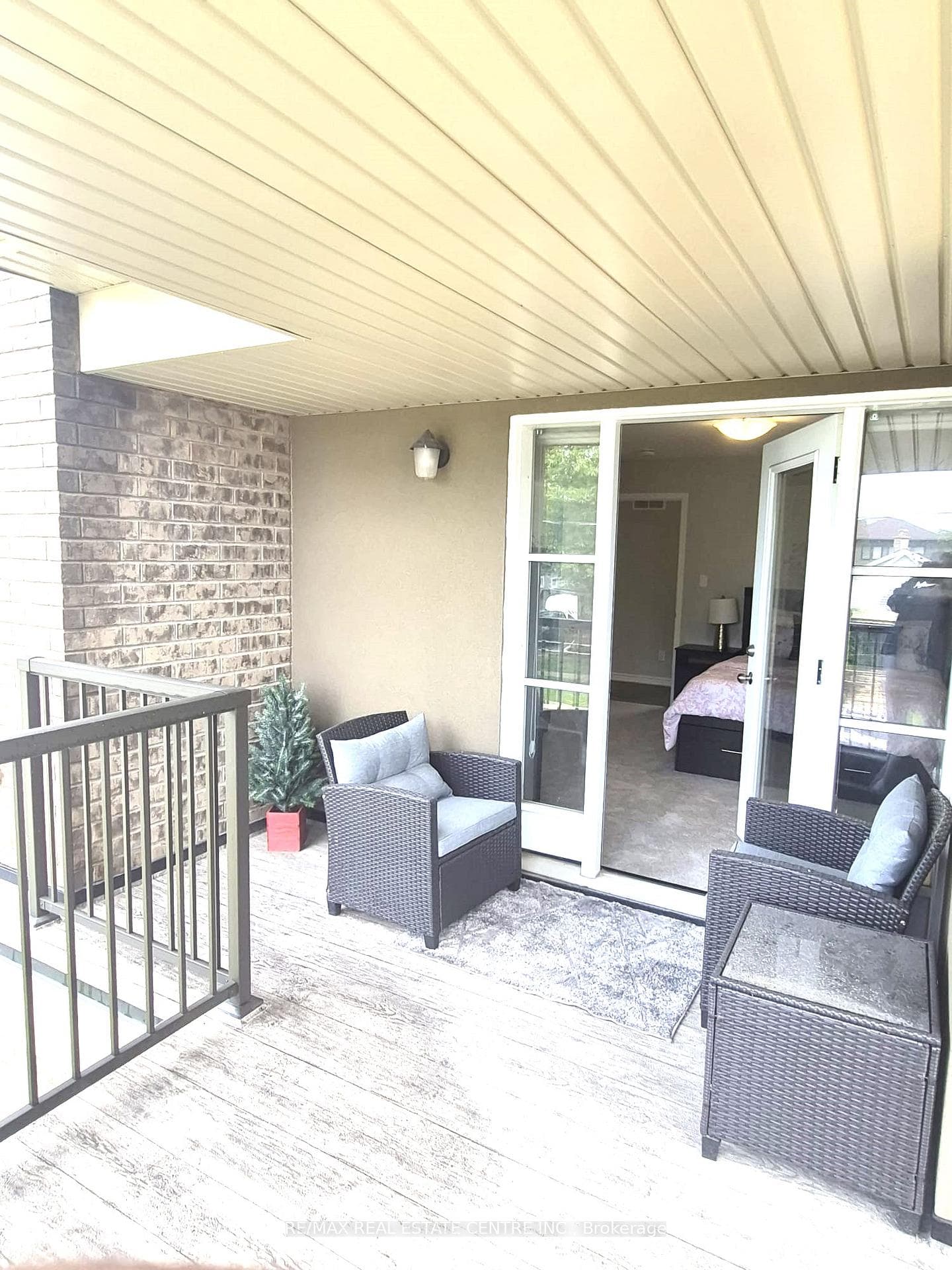 219 Taylor Street photo 24