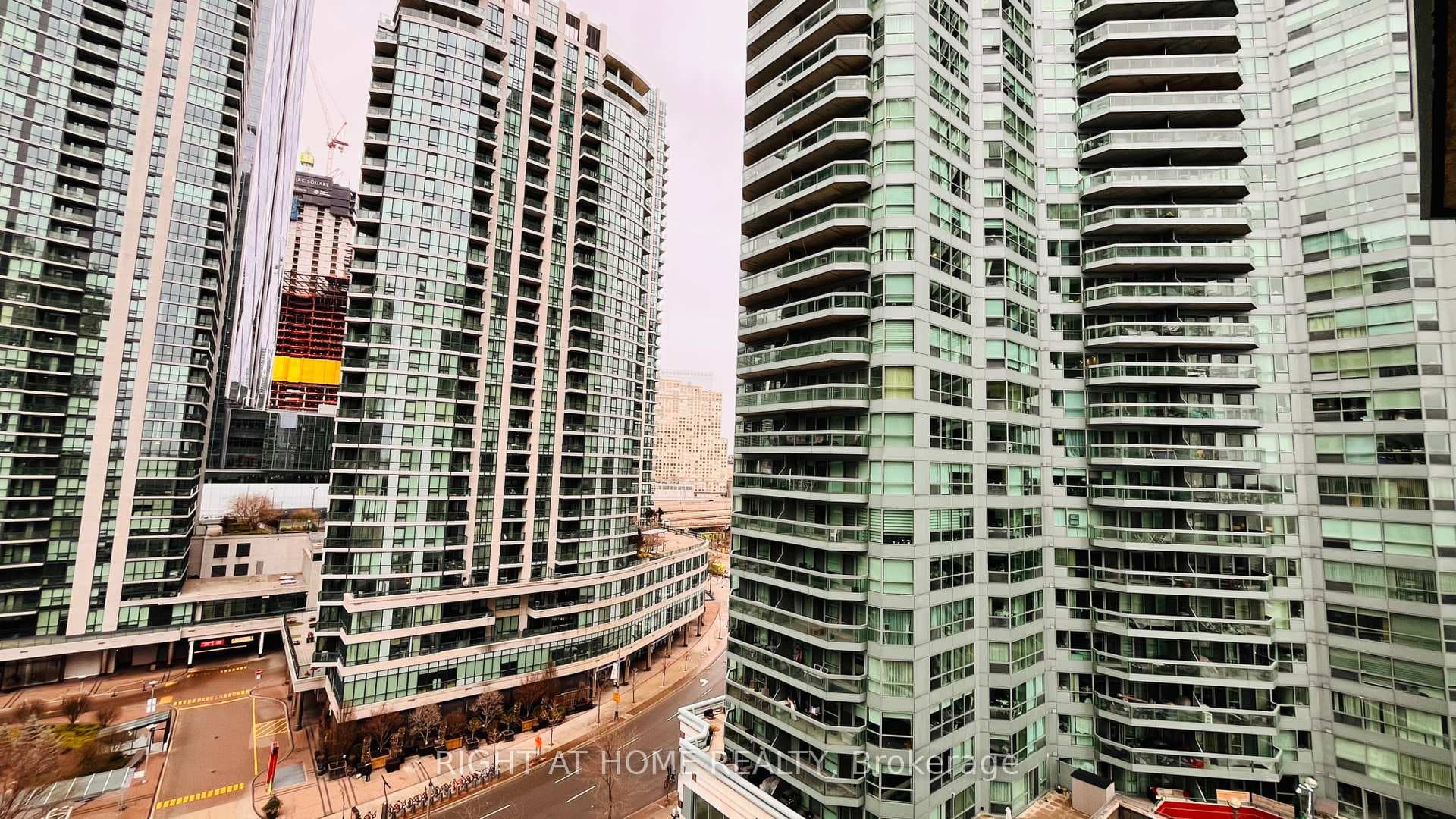 10 Queens Quay Unit 1012 photo 20