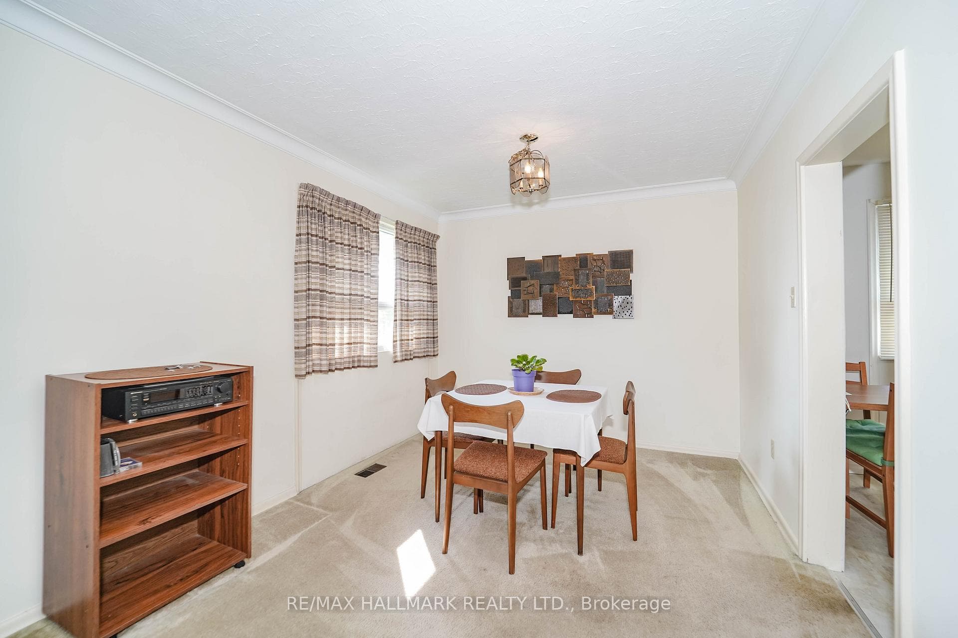44 Budea Crescent photo 7