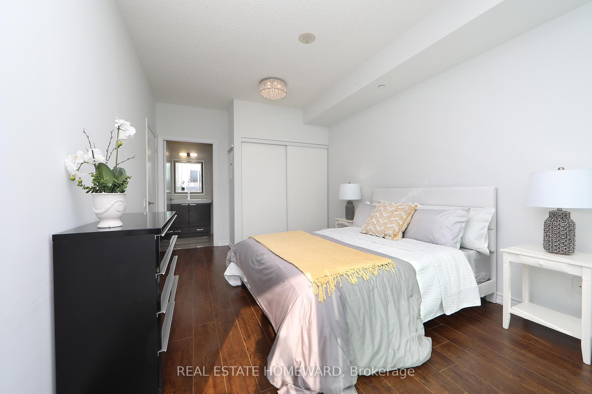 1328 Birchmount Road Unit 1701 photo 16