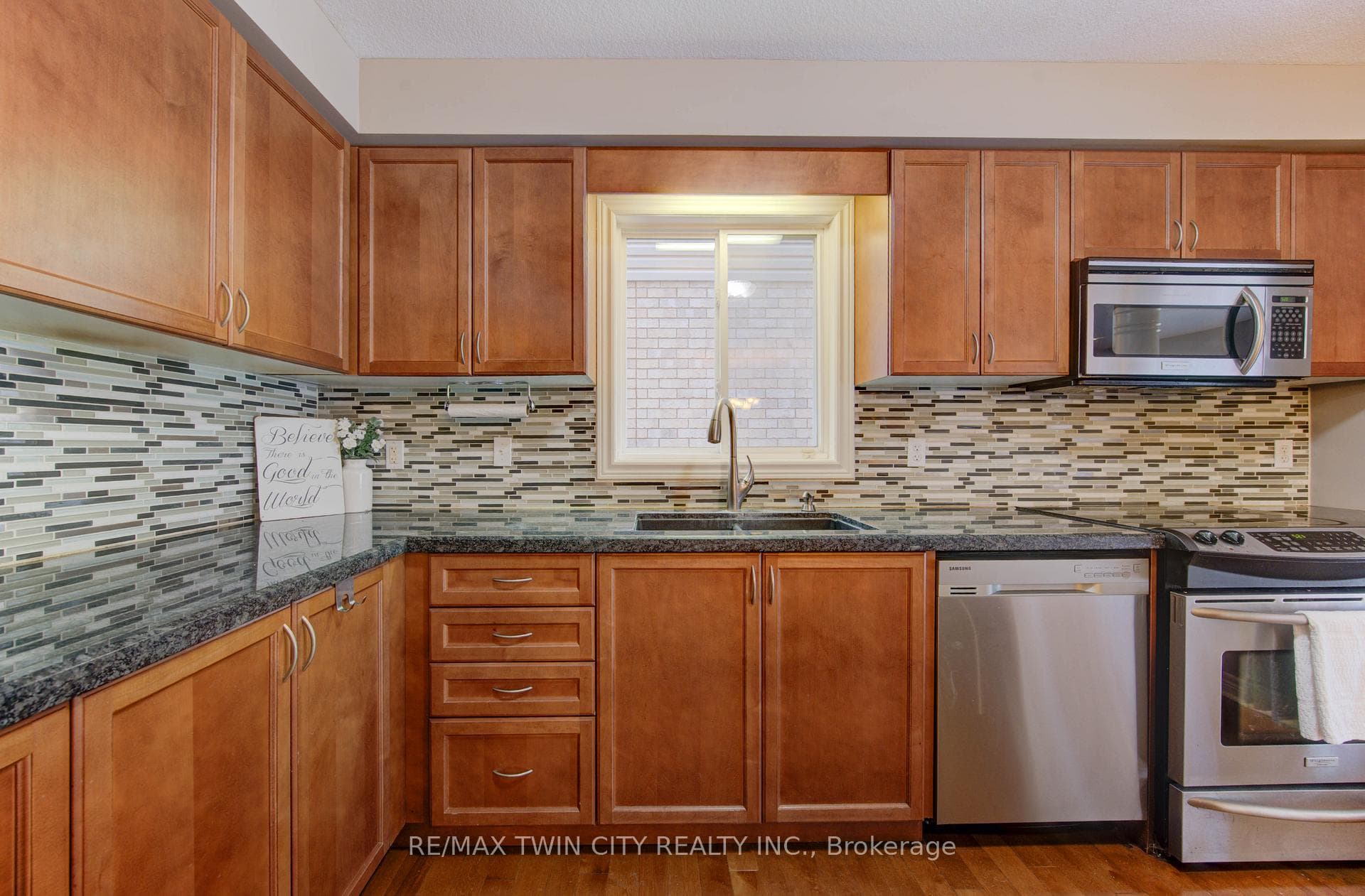 27 Olivewood Way photo 8