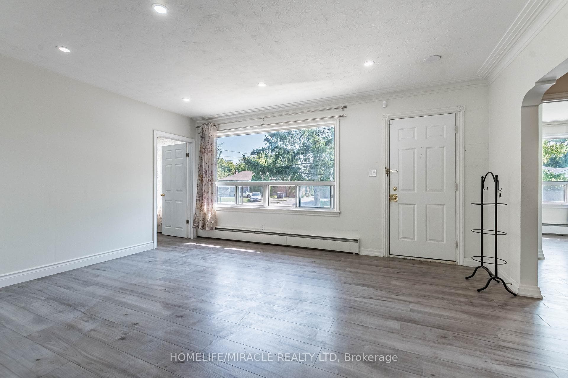 625 Hyacinthe Boulevard photo 4