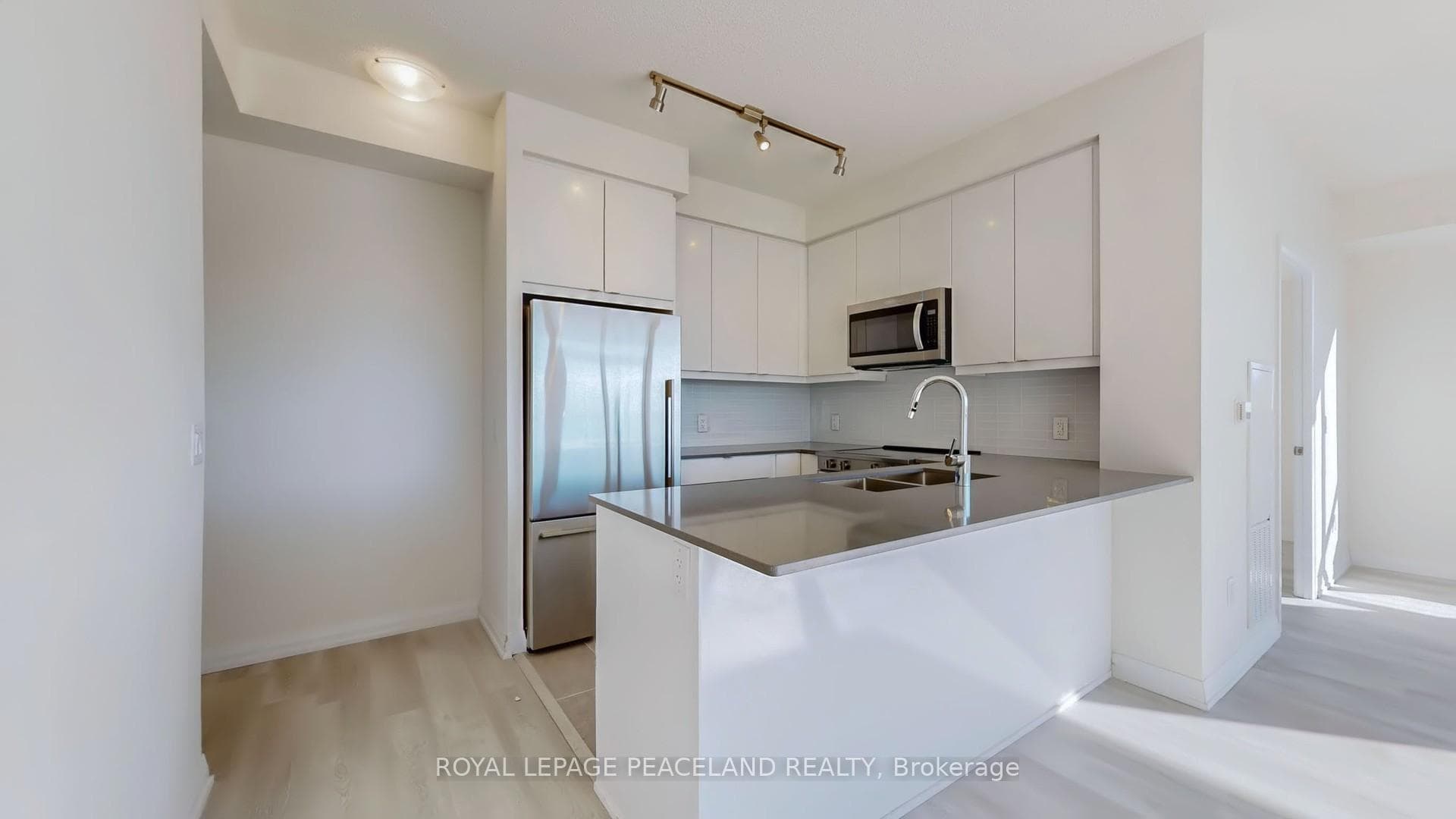 3260 Sheppard Avenue Unit 2209 photo 12