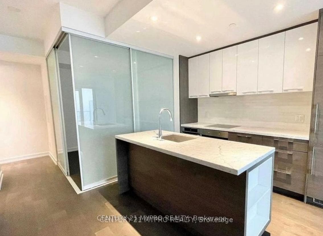 488 university Avenue Unit 2401 photo 13