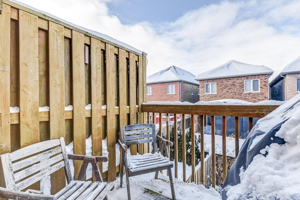 8 Ramage Lane photo 25