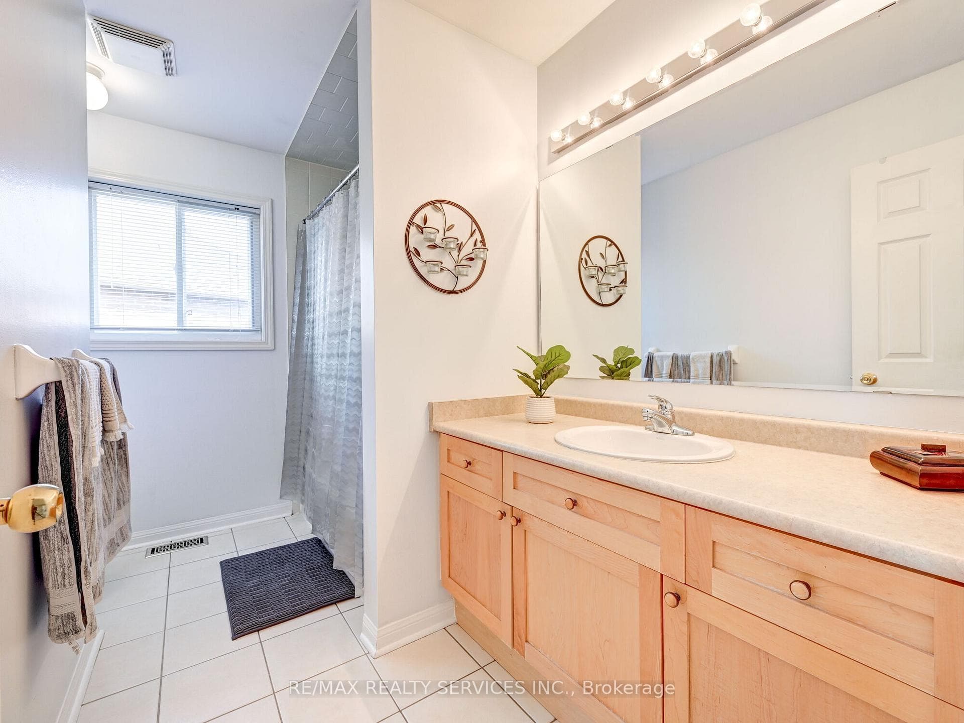12 Yolanda Place photo 33