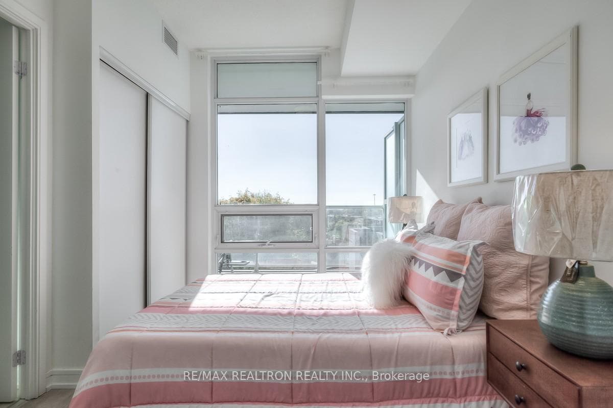 621 Sheppard Avenue Unit 628 photo 14