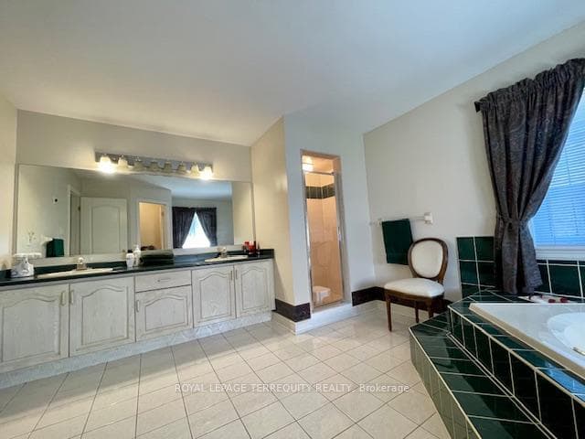 6pc Ensuite Bath
