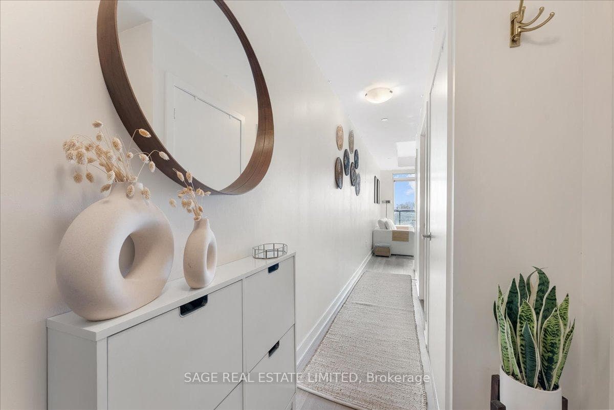 630 Greenwood Avenue Unit 403 photo 6