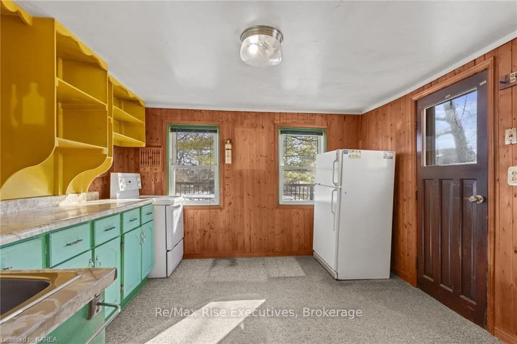 380 SECOND Street photo 15