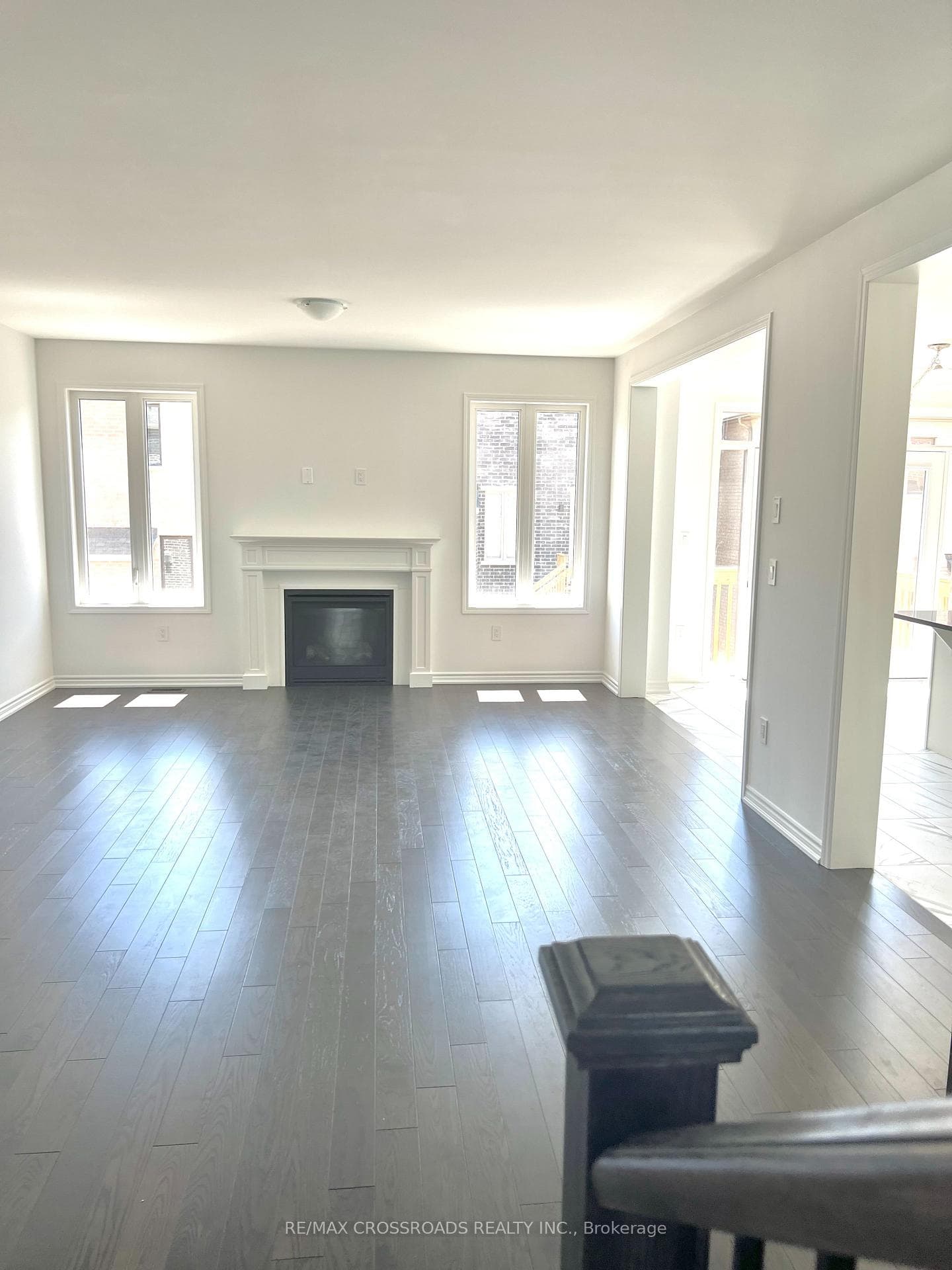 1421 Mockingbird Square photo 8