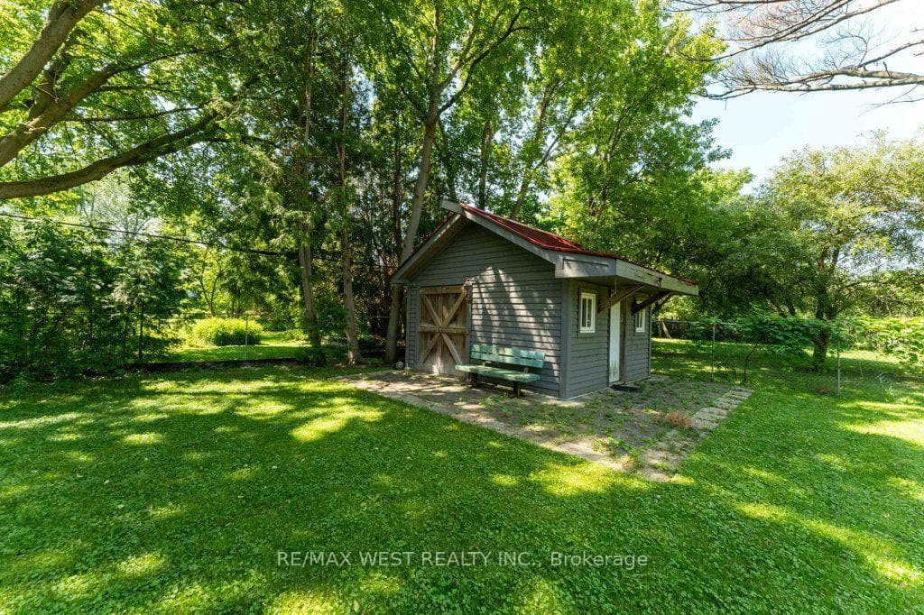 67 May Avenue photo 45