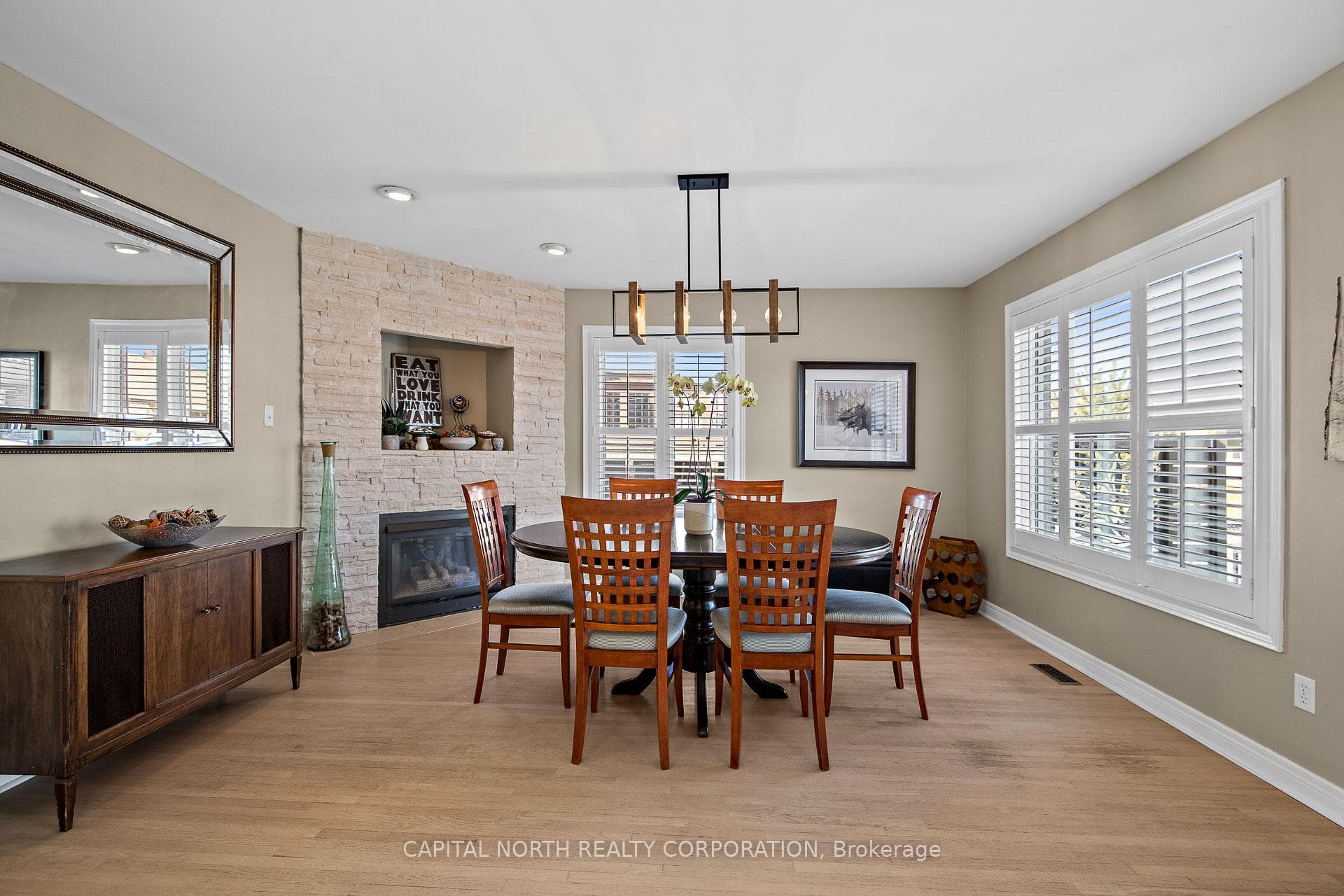 52 Mapleton Avenue photo 8