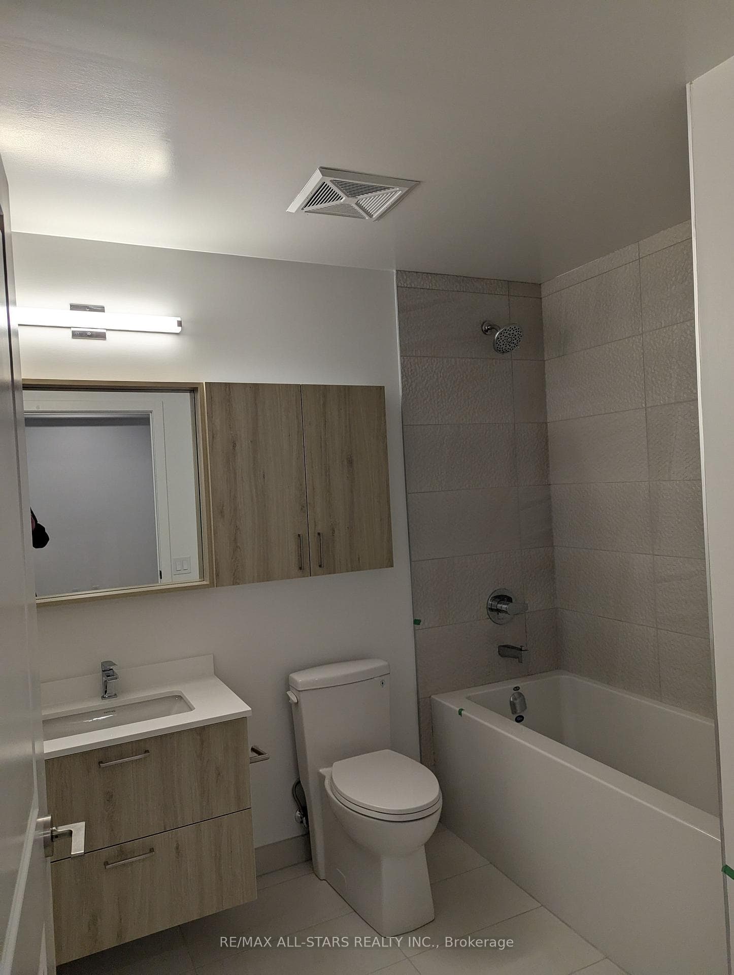 30 Upper Mall Way Unit 2209 photo 10