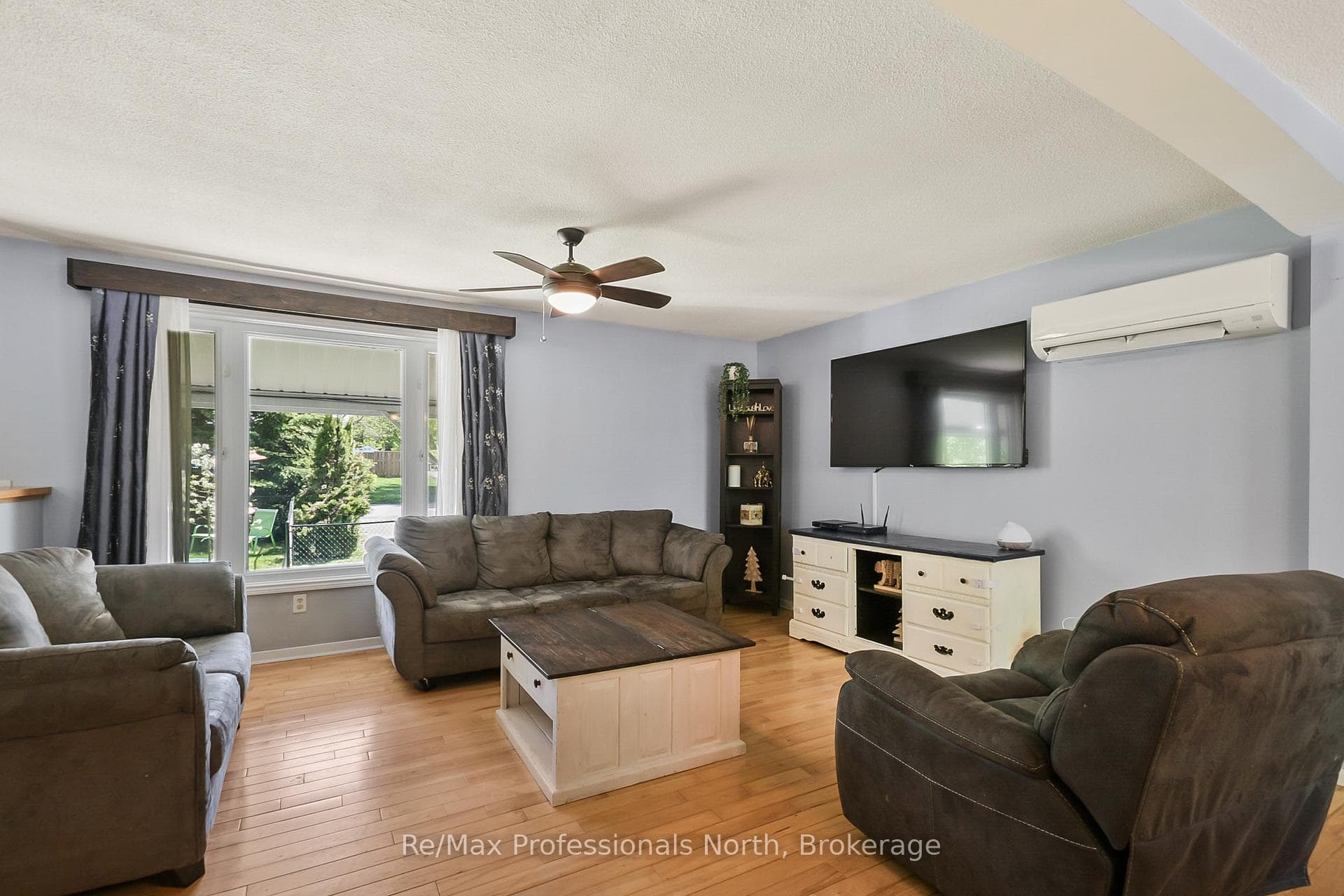 110 FRASER Street photo 6