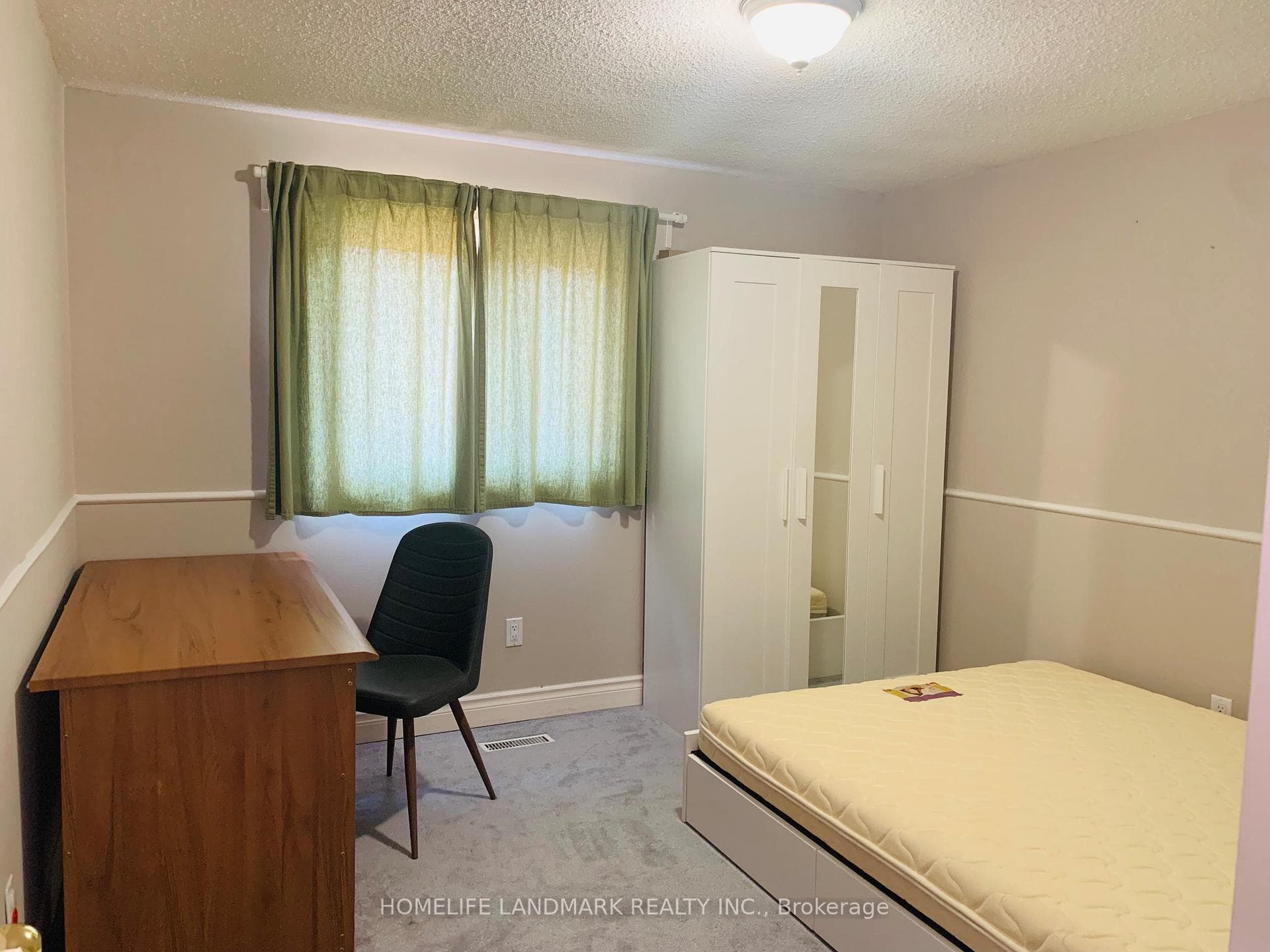 99 Hawkshead Crescent photo 5