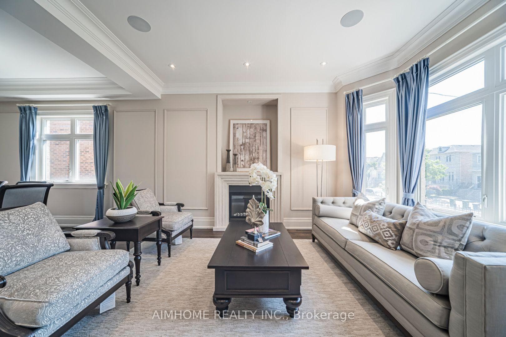 212 Hollywood Avenue photo 4