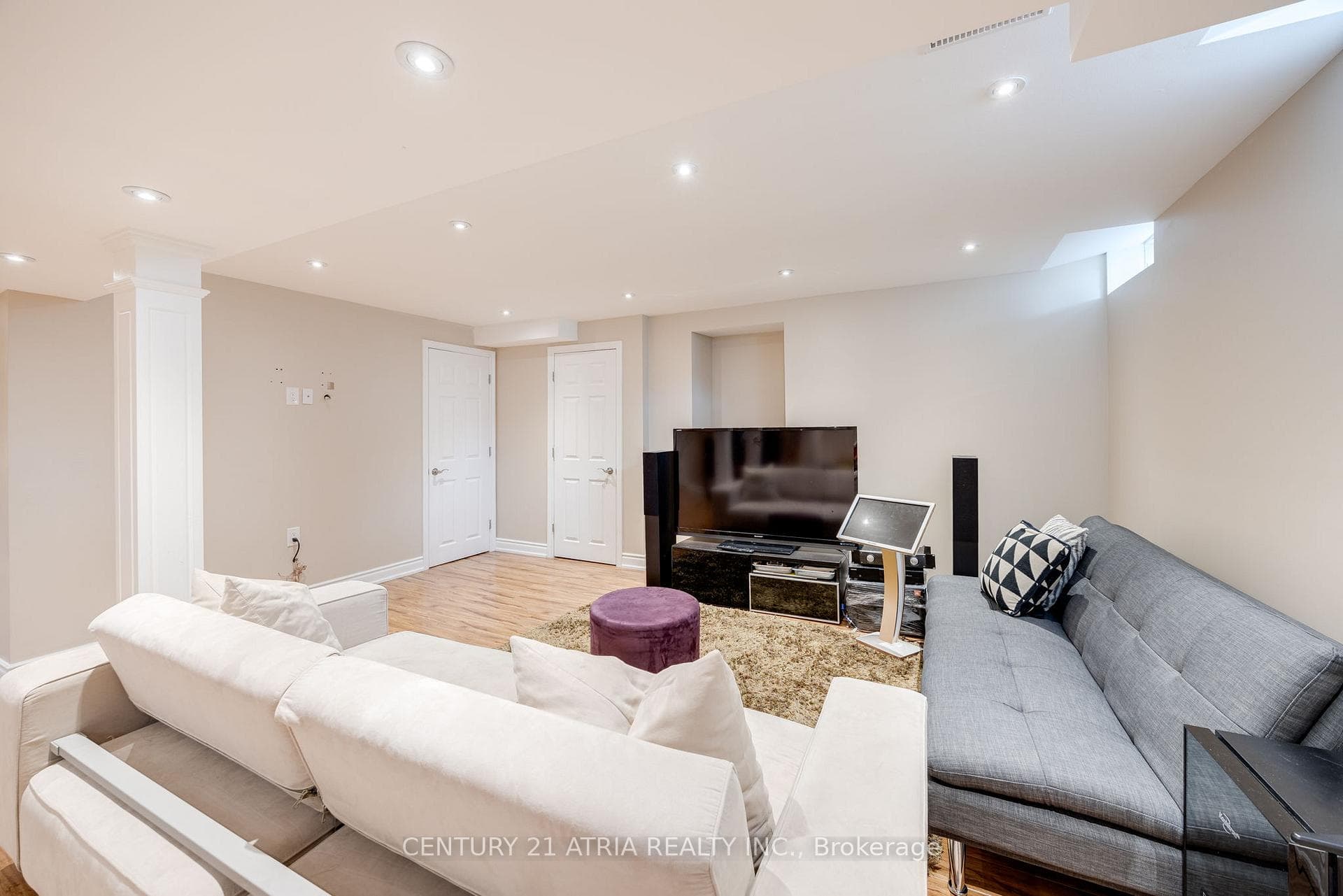 1 Eakins Drive photo 26