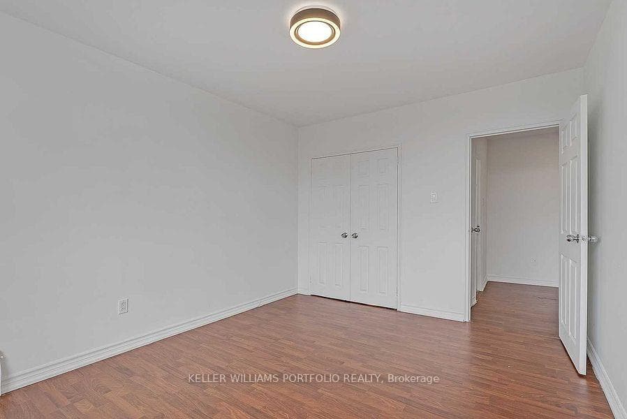921 Midland Avenue Unit 704 photo 18