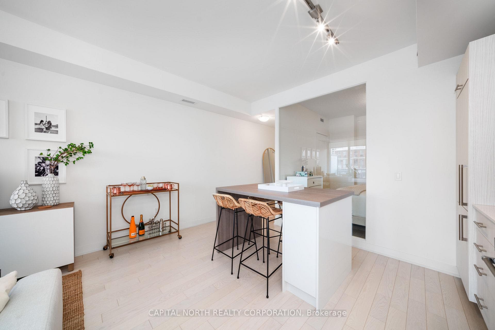 330 Richmond Street Unit 615 photo 11