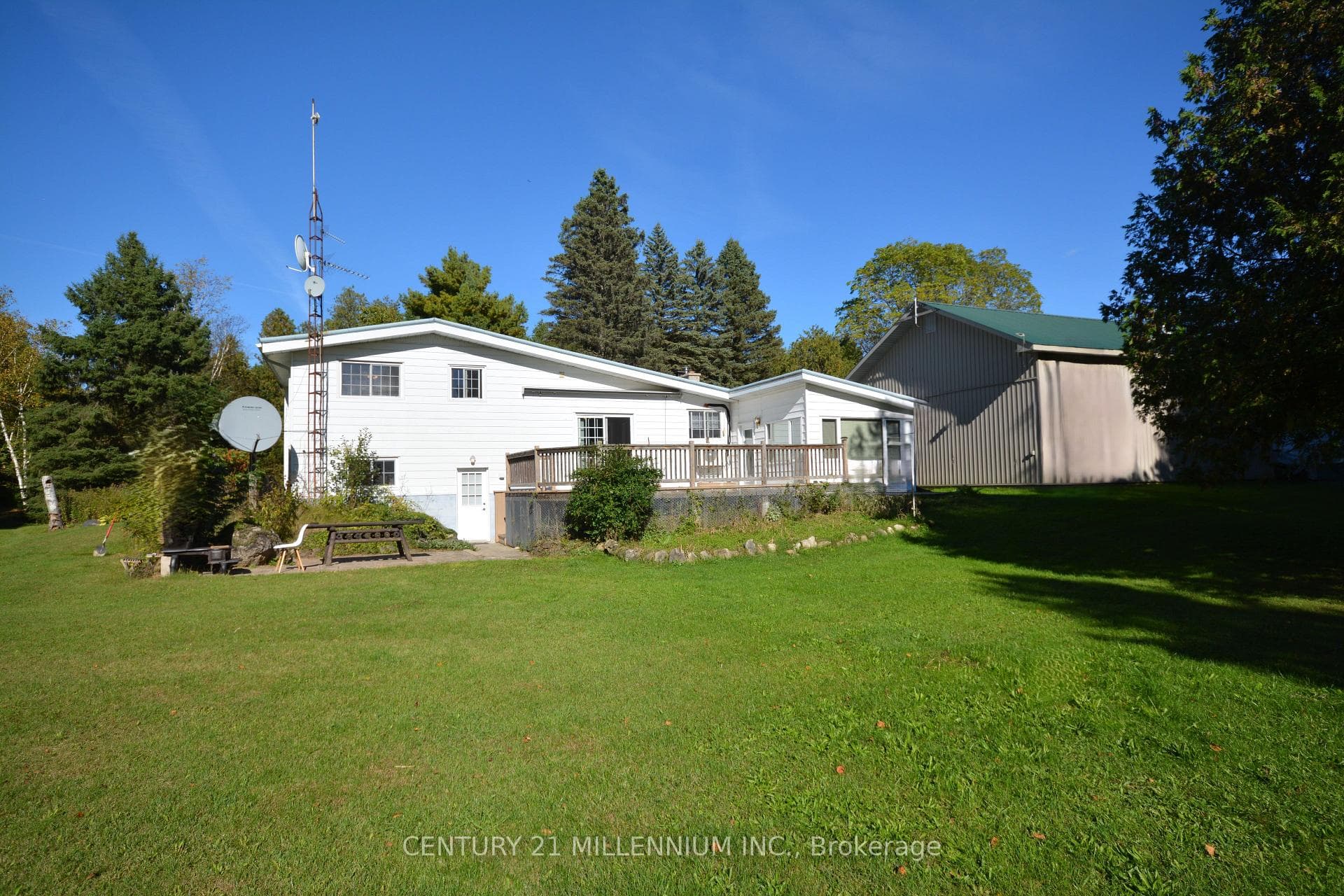 12536 Fifth Line photo 1