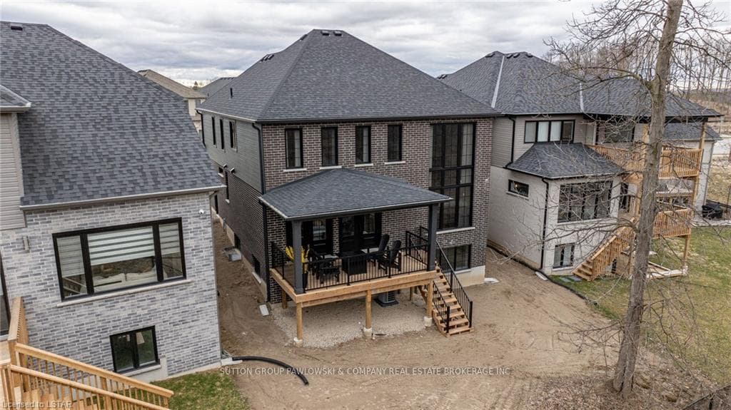 1096 RIVERBEND Road photo 49