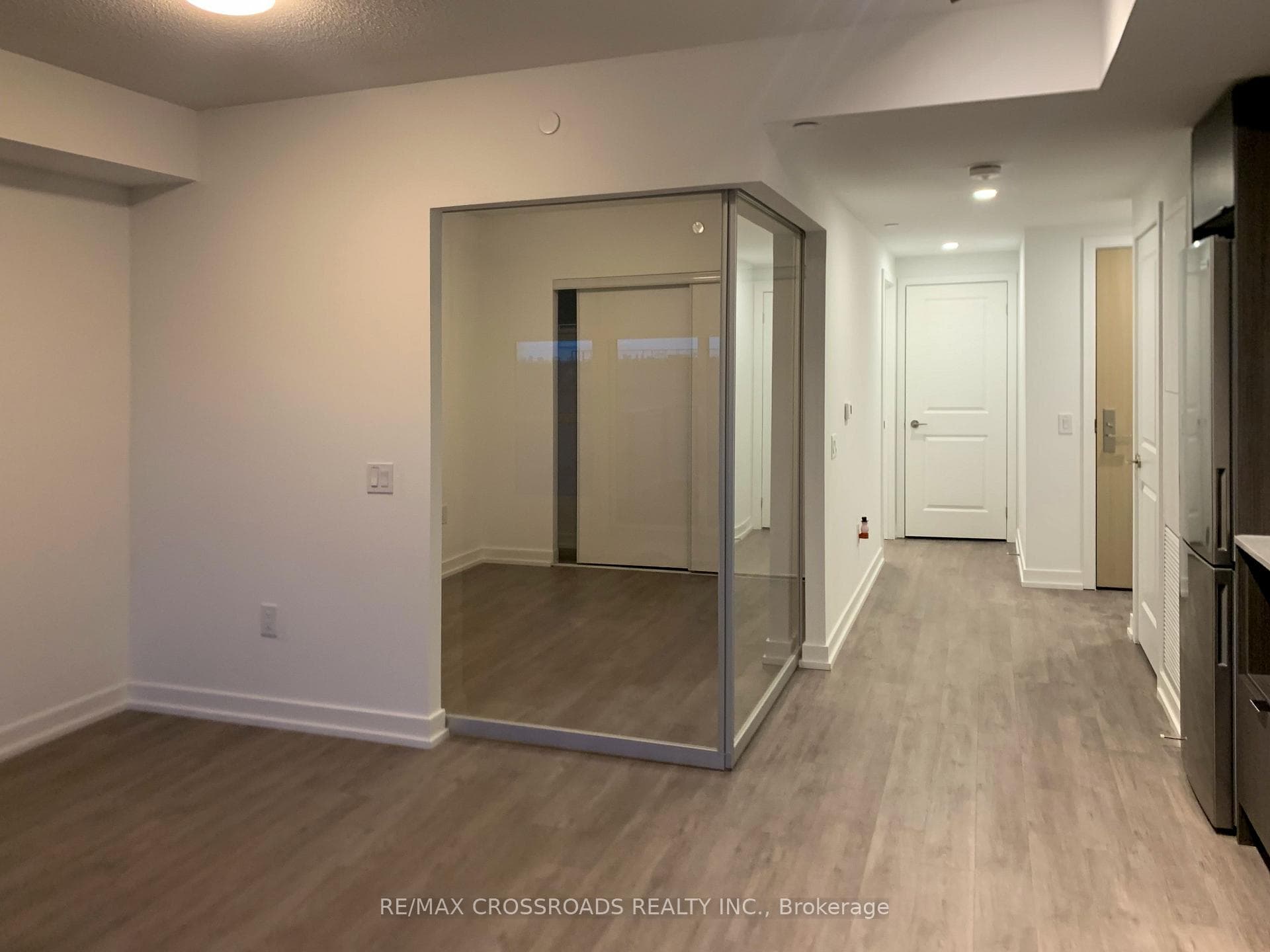 395 Bloor Street Unit 1606 photo 3