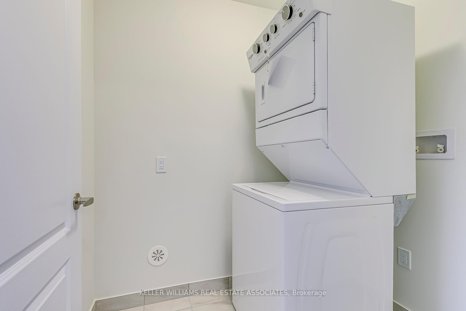 14 Petch Avenue photo 36