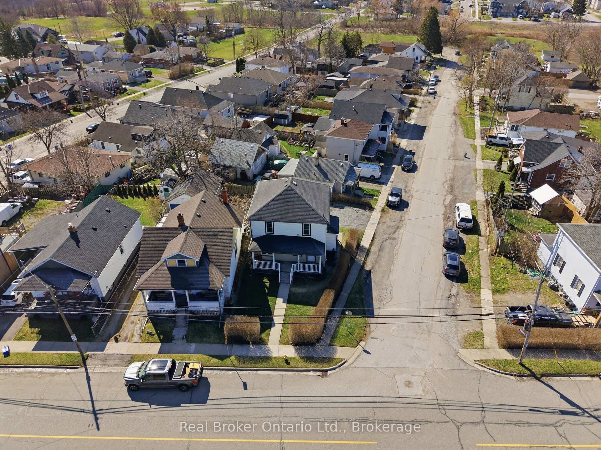154 Niagara Falls Road photo 1