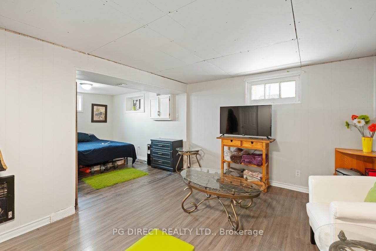 406 Wood Street photo 12