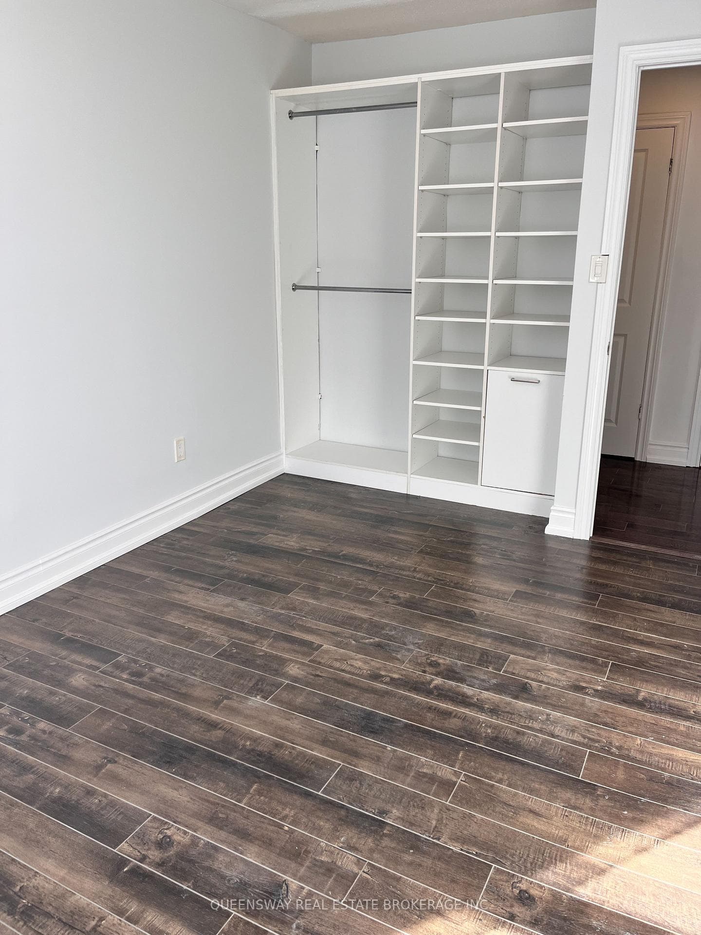 10 Edgecliff Golfway Unit 504 photo 16