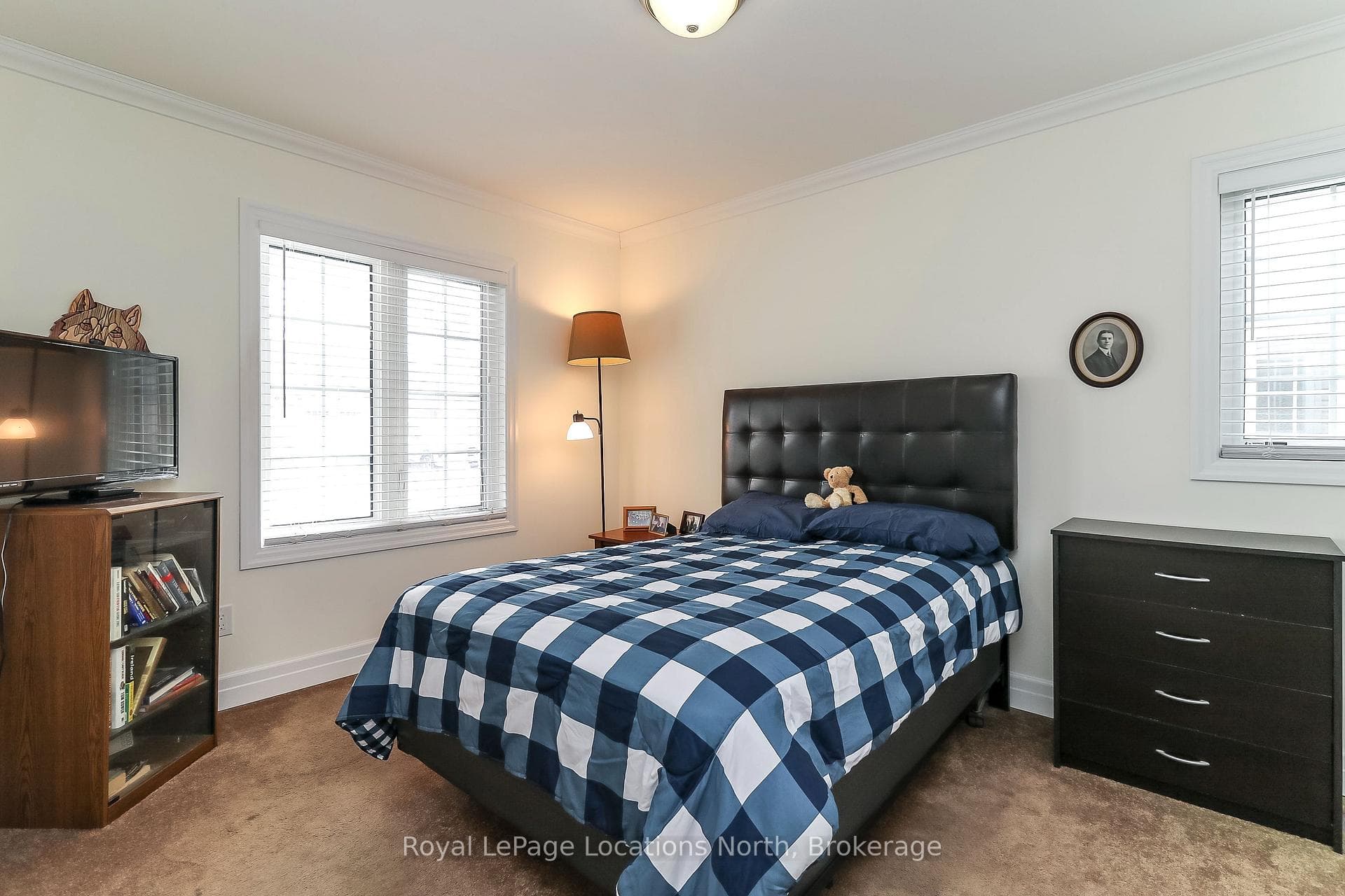 Large 2nd Bedroom (overlooks covered front porch)