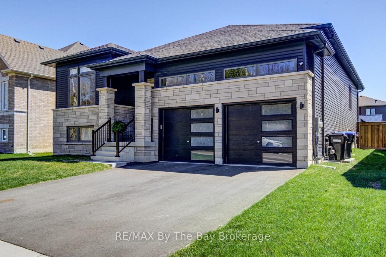 194 Mapleside Drive photo 2