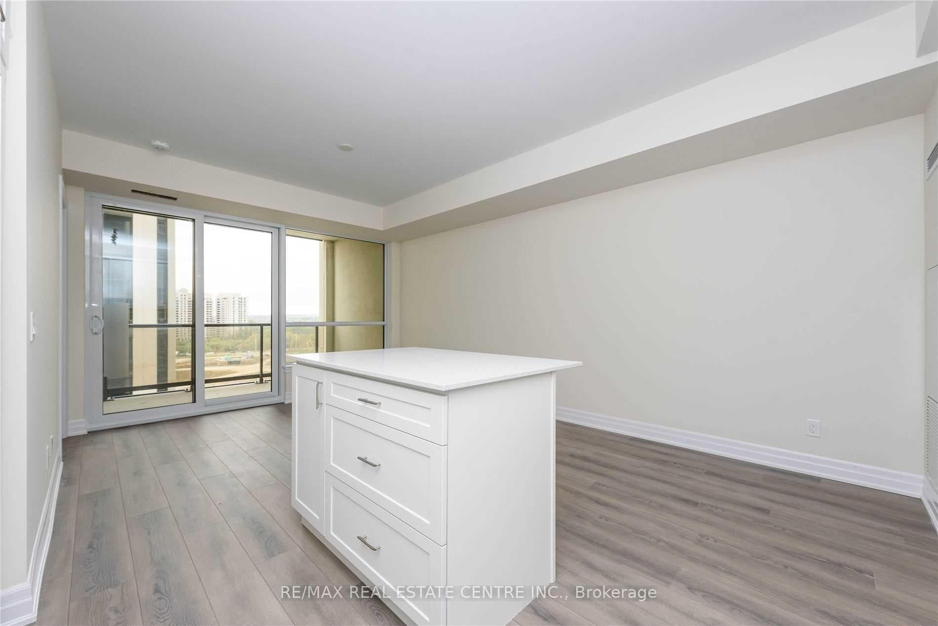 9075 Jane Street Unit 1610 photo 17