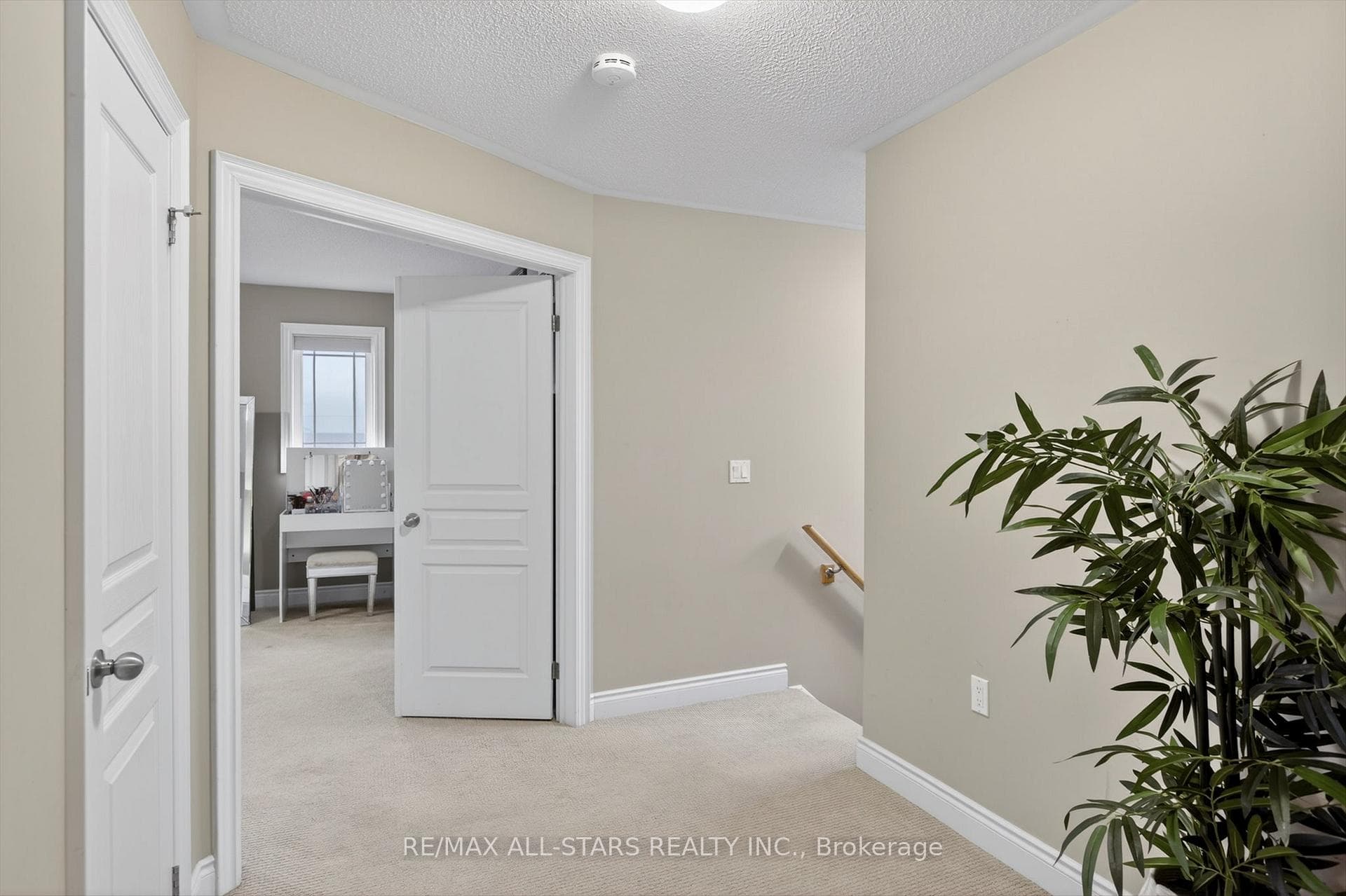 2 Lisbeth Crescent photo 19