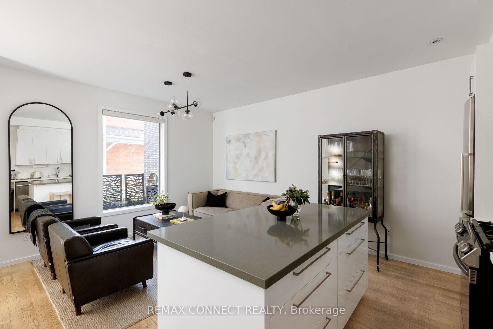 126 Spadina Road Unit TH3 photo 13