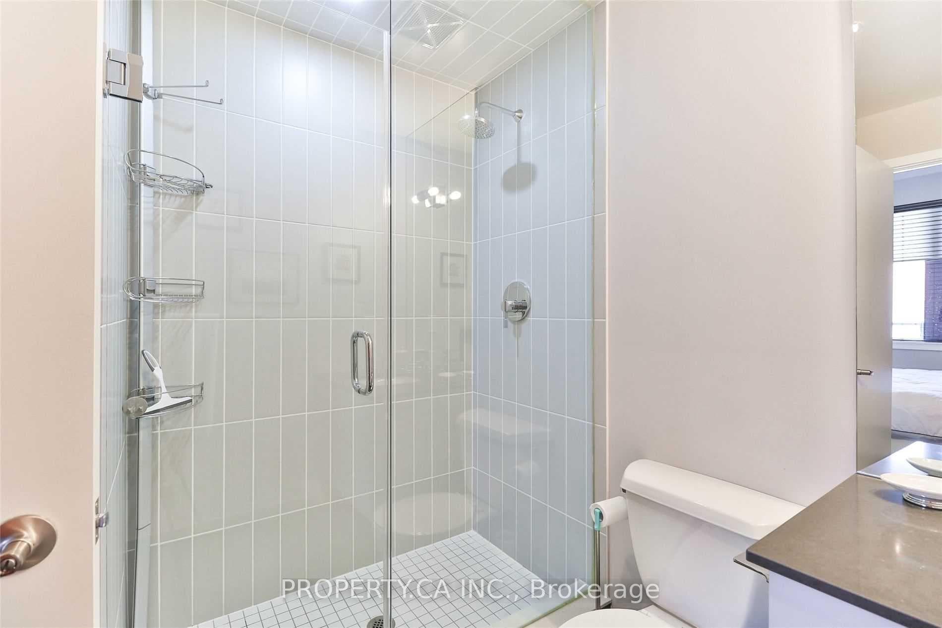 400 Wellington Street Unit 510 photo 20
