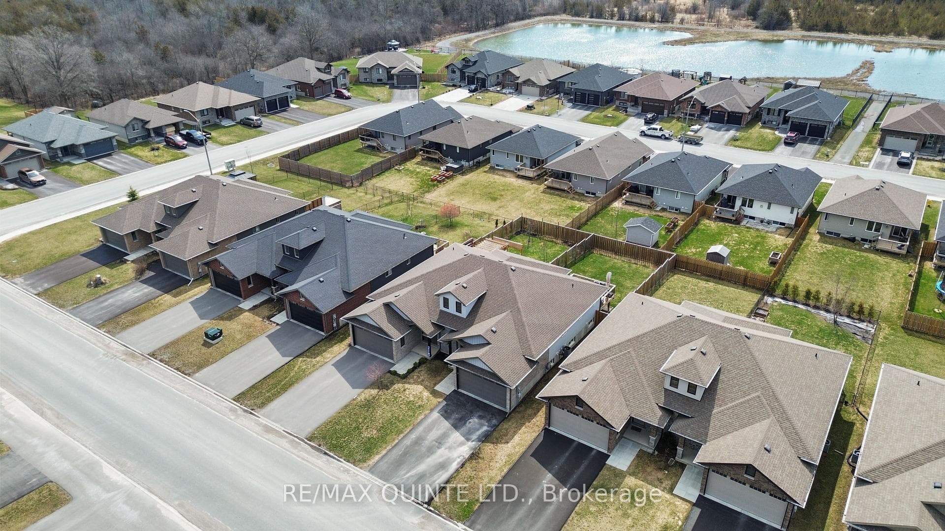 59 Hillside Meadow Drive photo 4