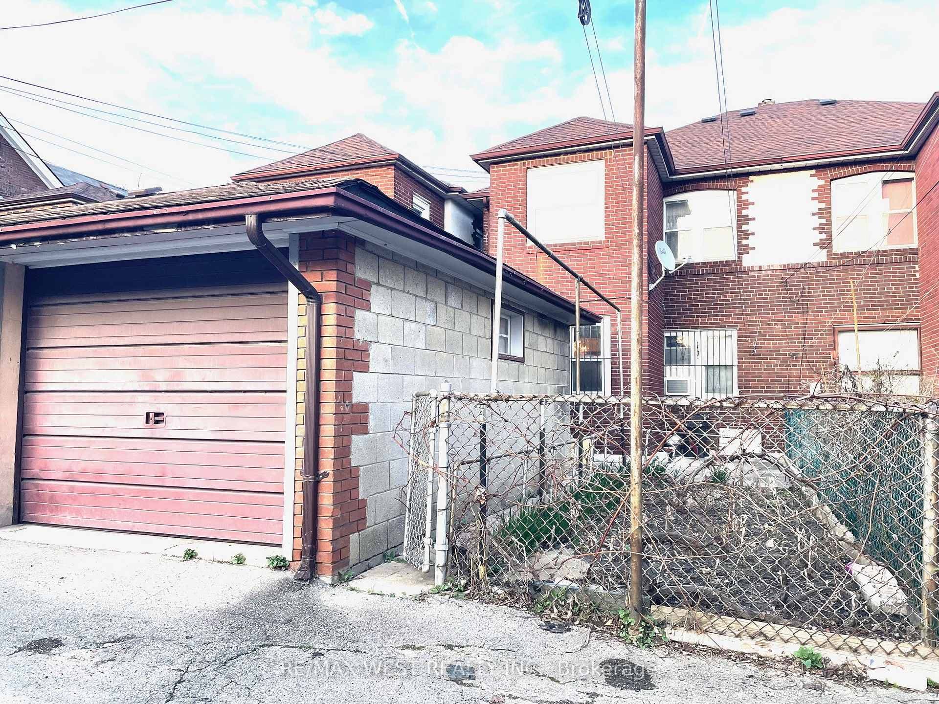 364 Roxton Road photo 27