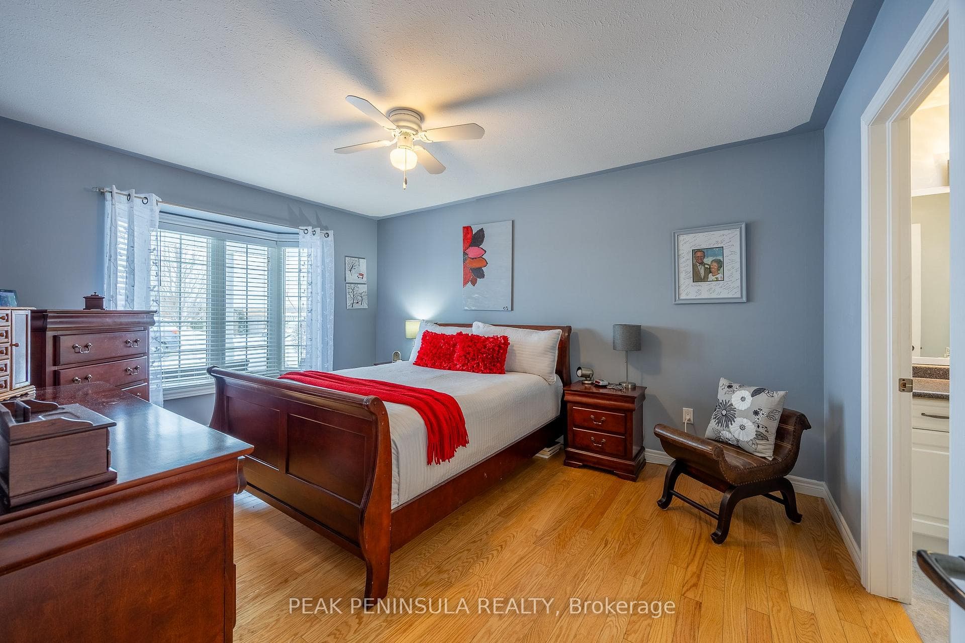 78 Upper Canada Drive photo 5