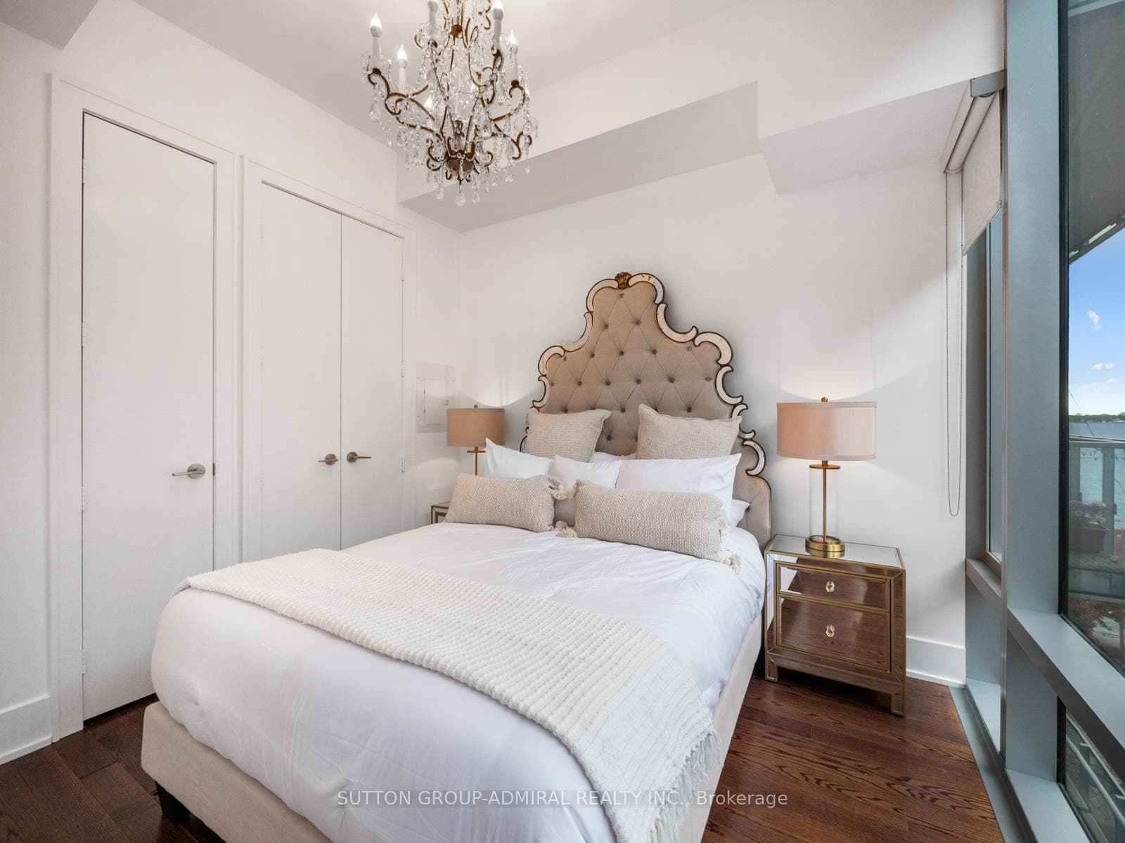39 Queens Quay Unit 525 photo 19