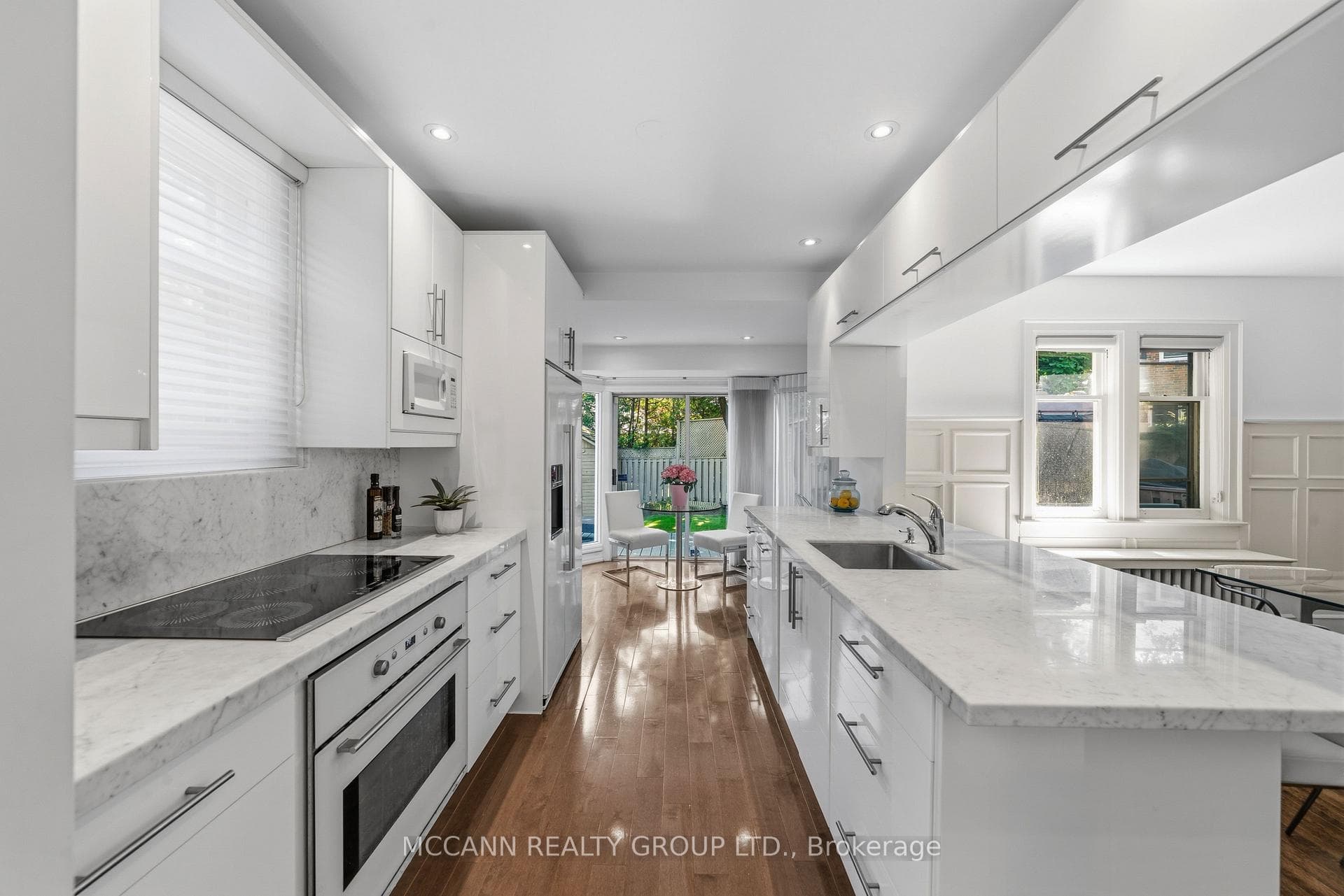 111 Chudleigh Avenue photo 11