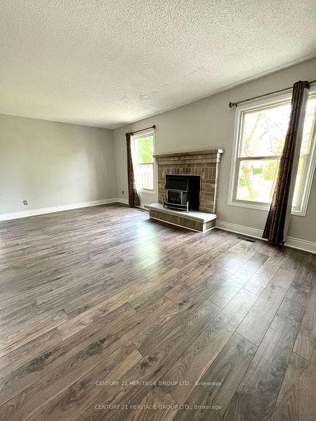 135 GLENWAY Circle photo 4