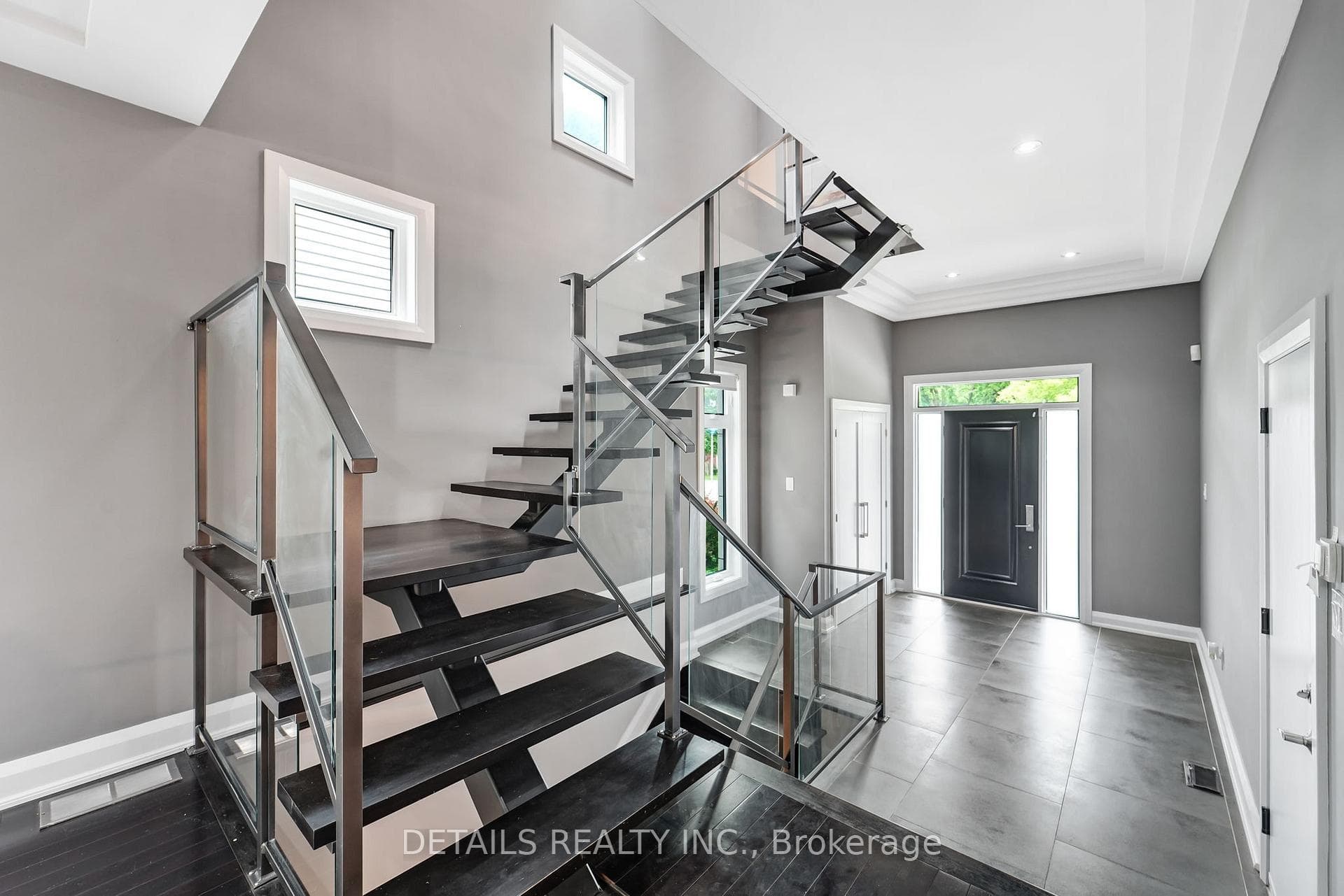 71 Eleanor Drive photo 6