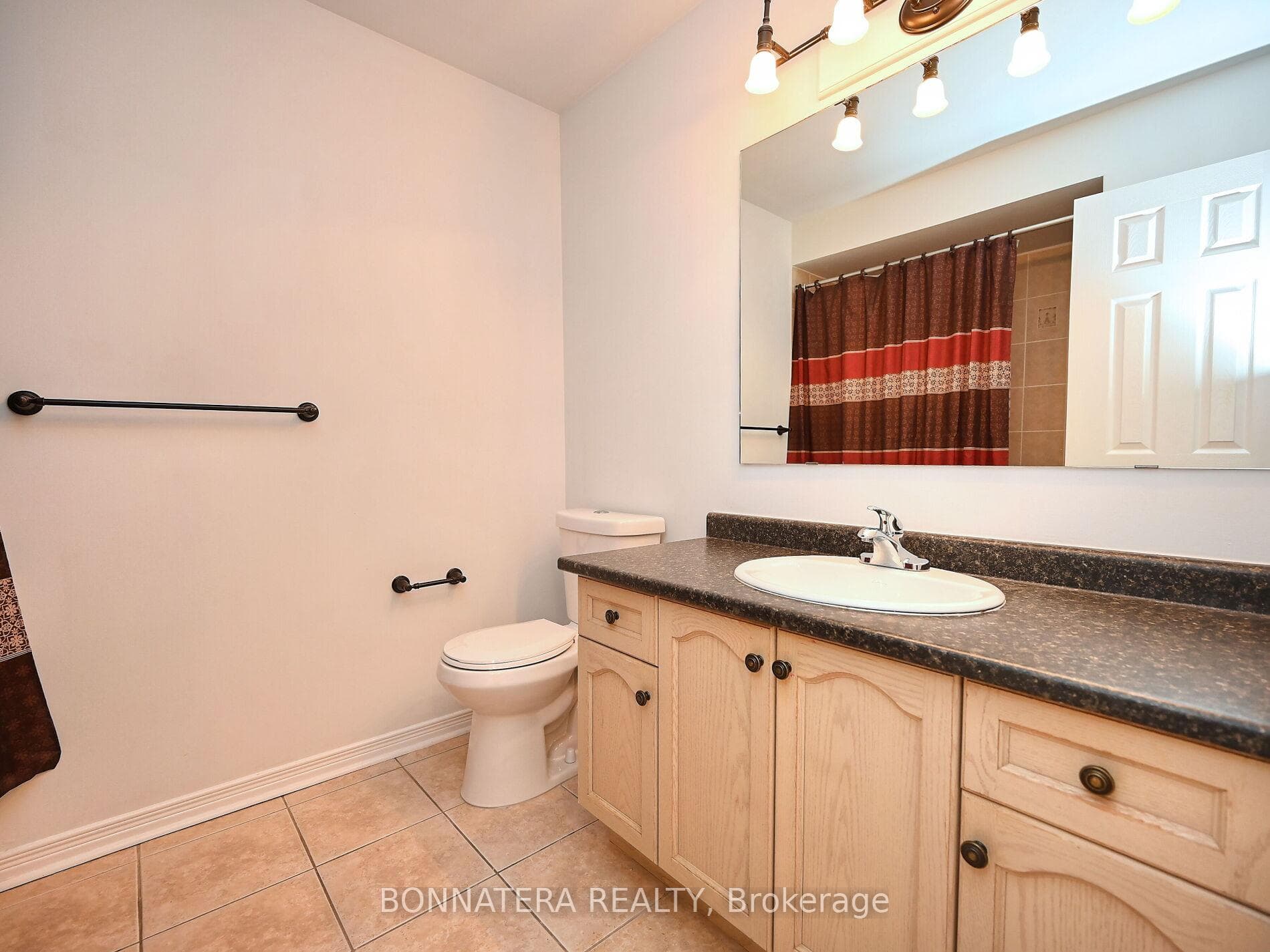 409 Hobbs Crescent photo 30