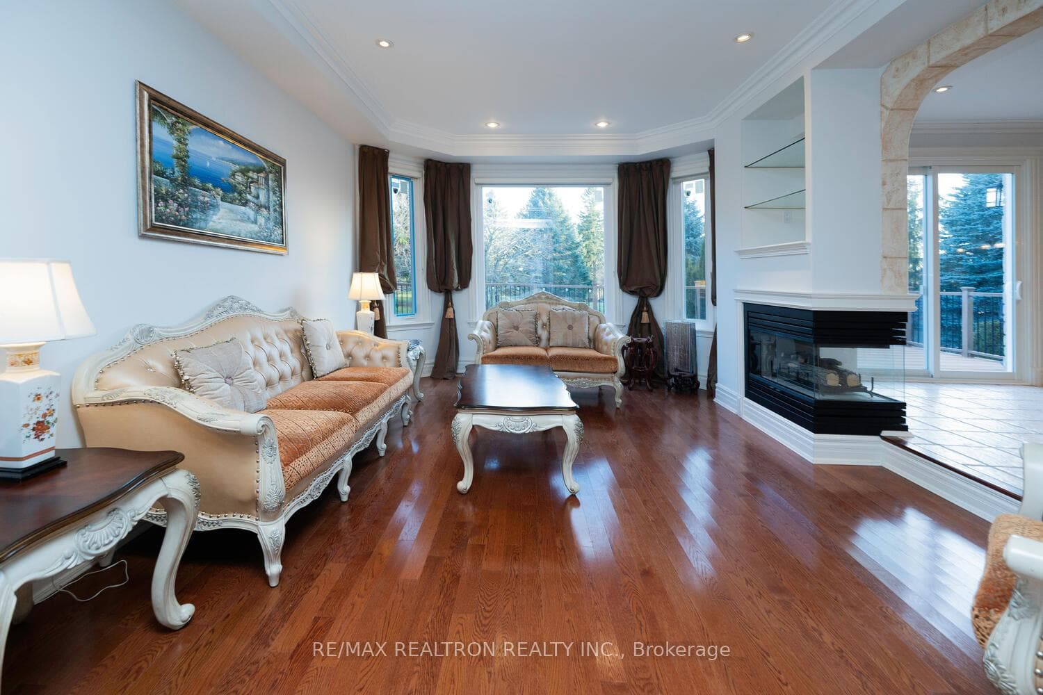 7 Urquhart Court photo 5