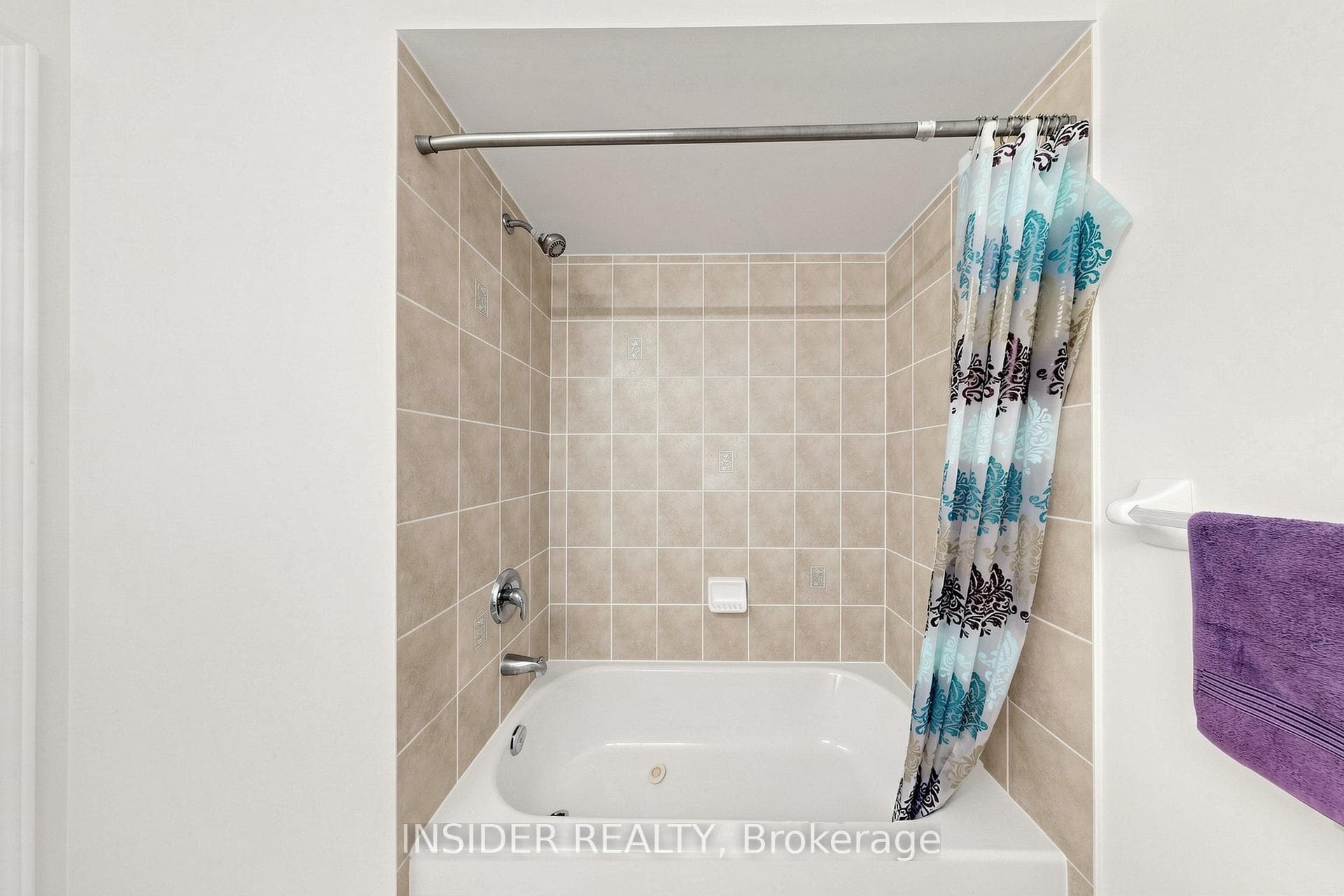 7 Croxall Boulevard photo 39