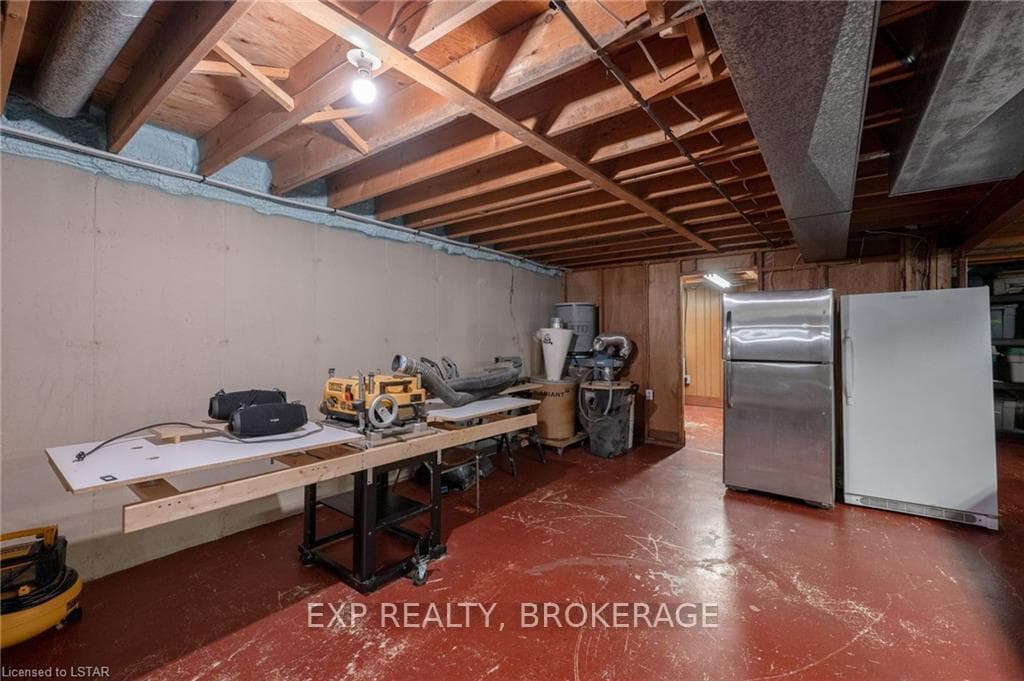 200 HARRIS Road photo 31