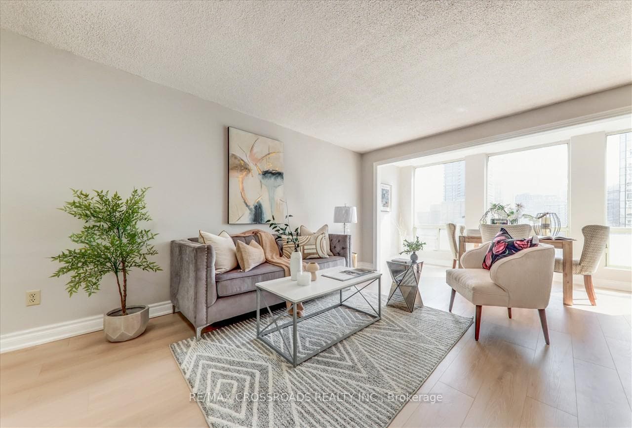 25 Grenville Street Unit 1604 photo 13